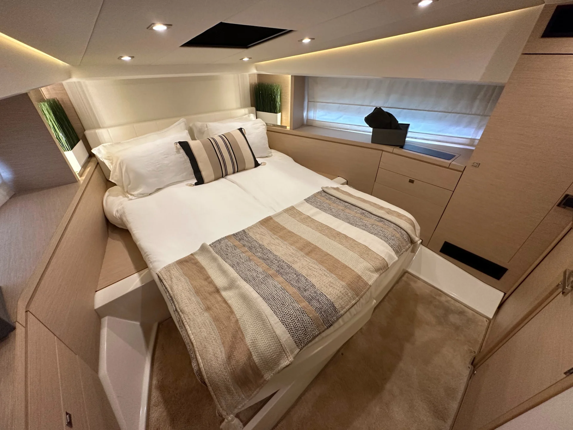 Prestige 450 S of 2016 for Sale - Photo 8