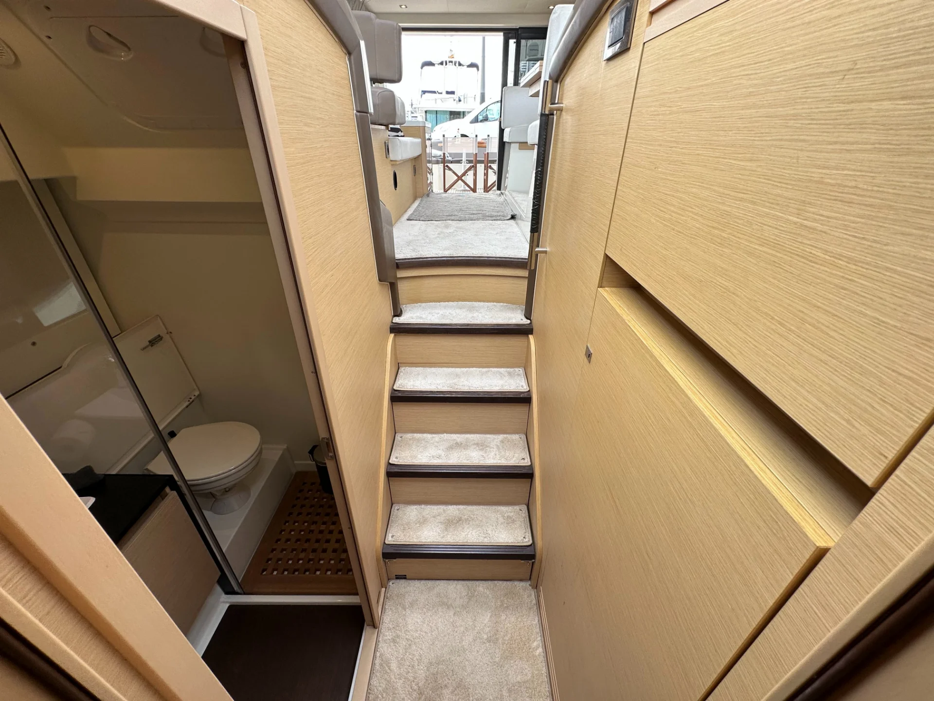 Prestige 450 S of 2016 for Sale - Photo 7