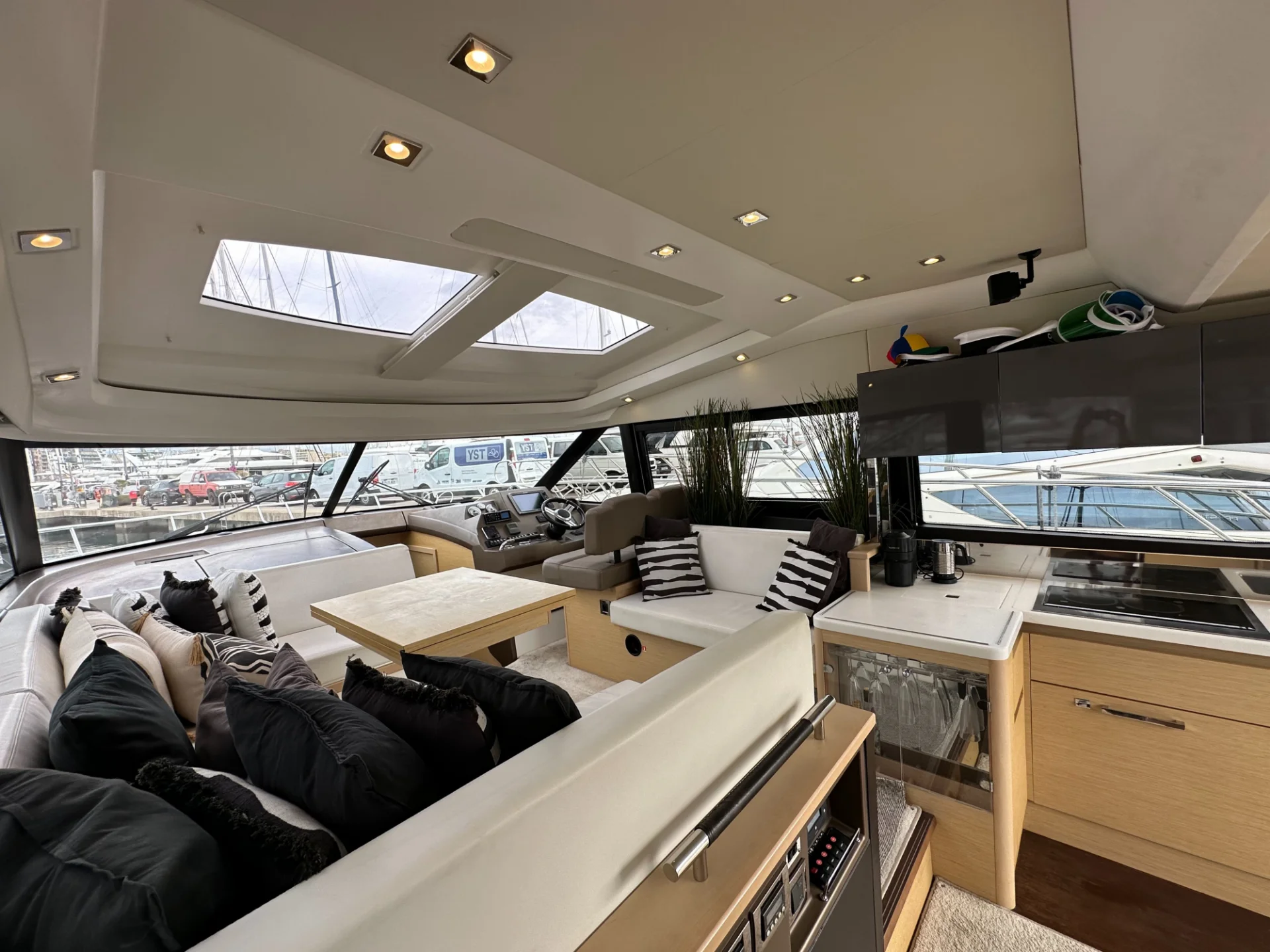 Prestige 450 S of 2016 for Sale - Photo 5