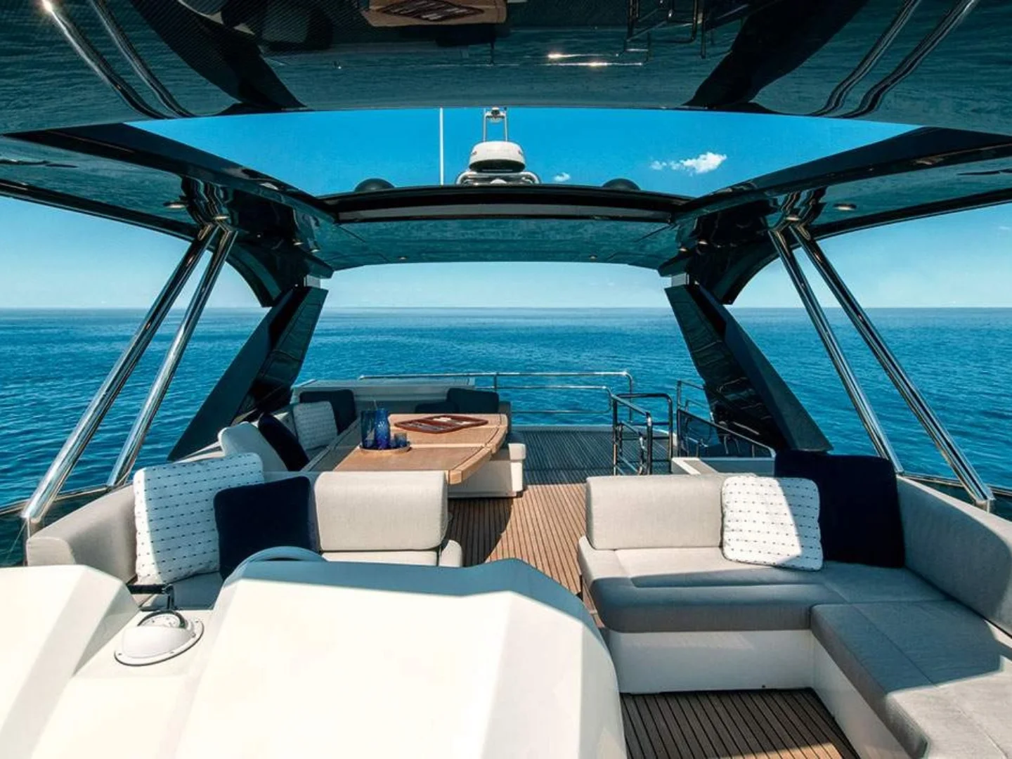 2020 Monte Carlo Yachts MCY 66 - Photo 9