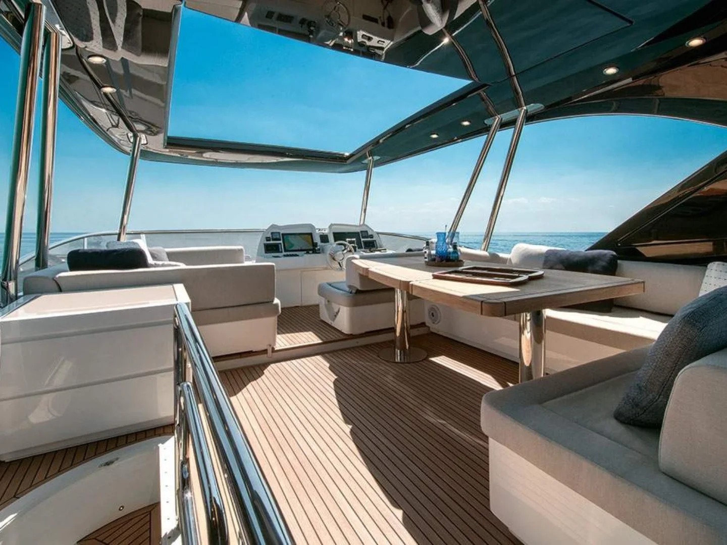 2020 Monte Carlo Yachts MCY 66 - Photo 8