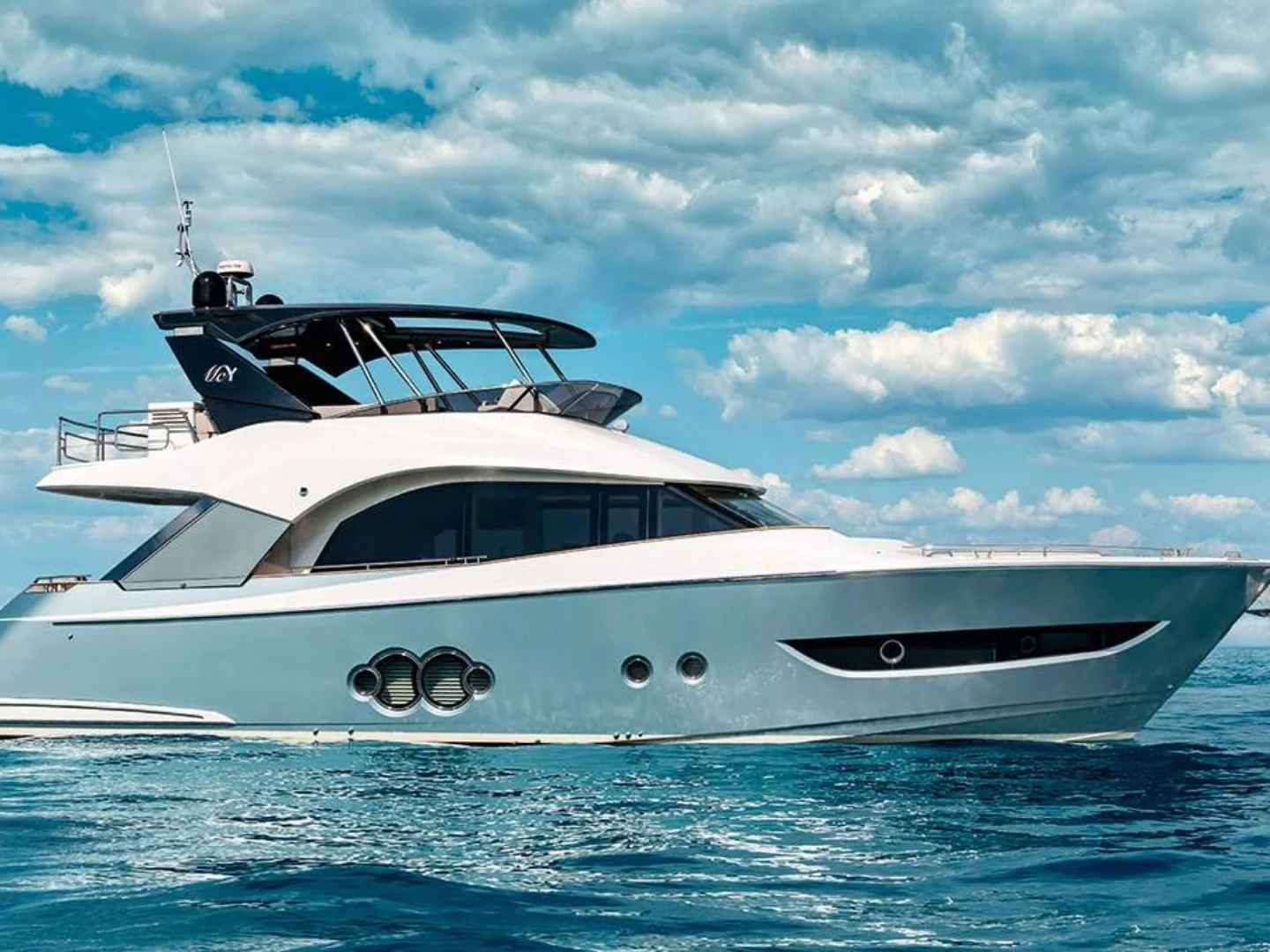 2020 Monte Carlo Yachts MCY 66 - Photo 2
