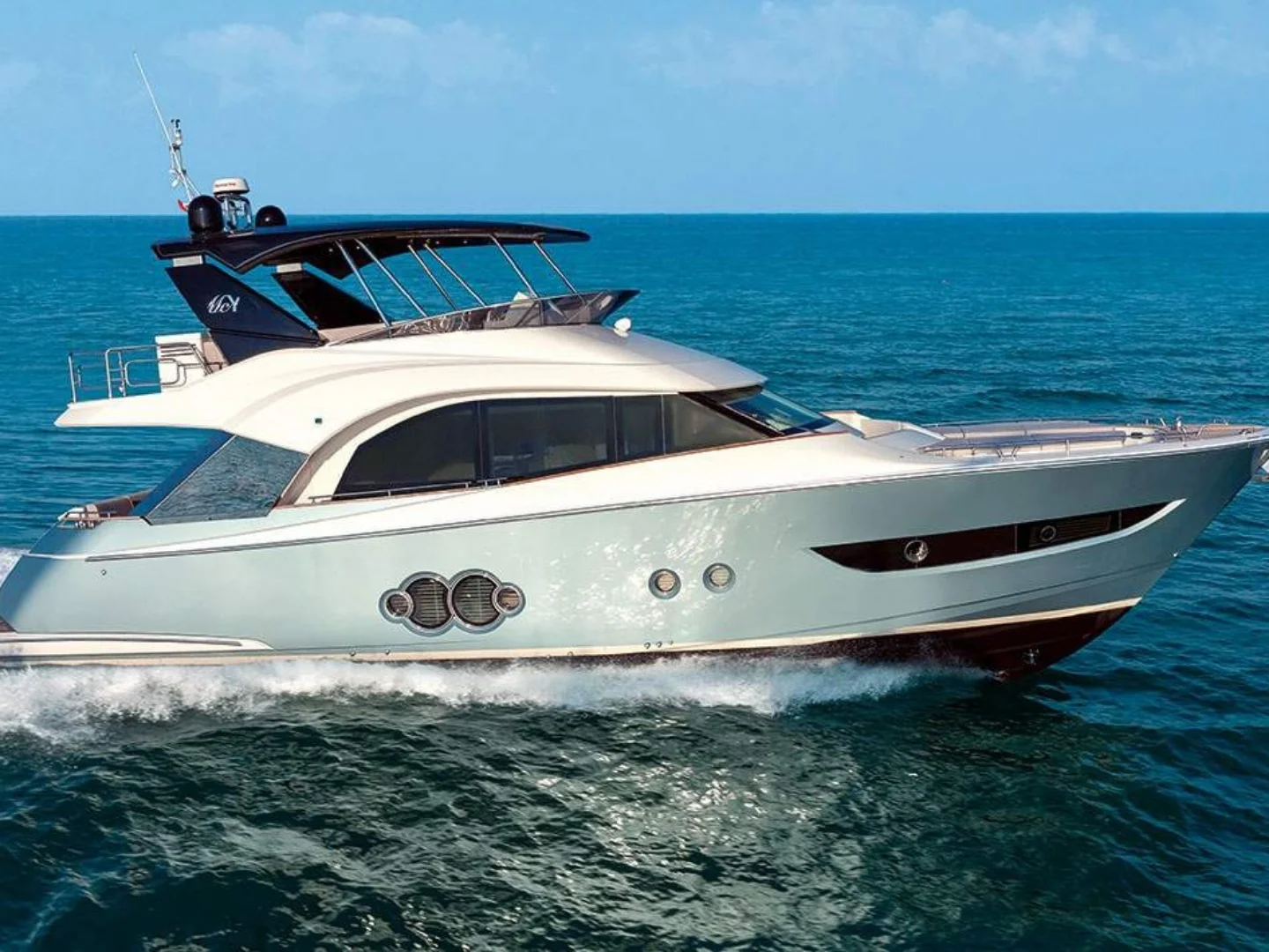 2020 Monte Carlo Yachts MCY 66 - Photo 5