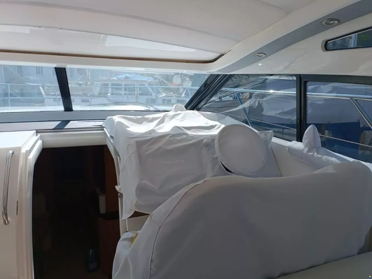 2011 Princess 43  - Photo 16