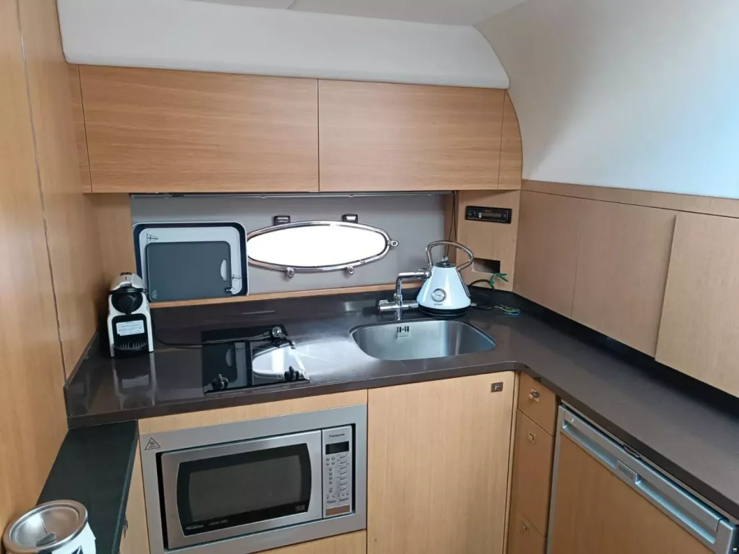 2011 Princess 43  - Photo 13
