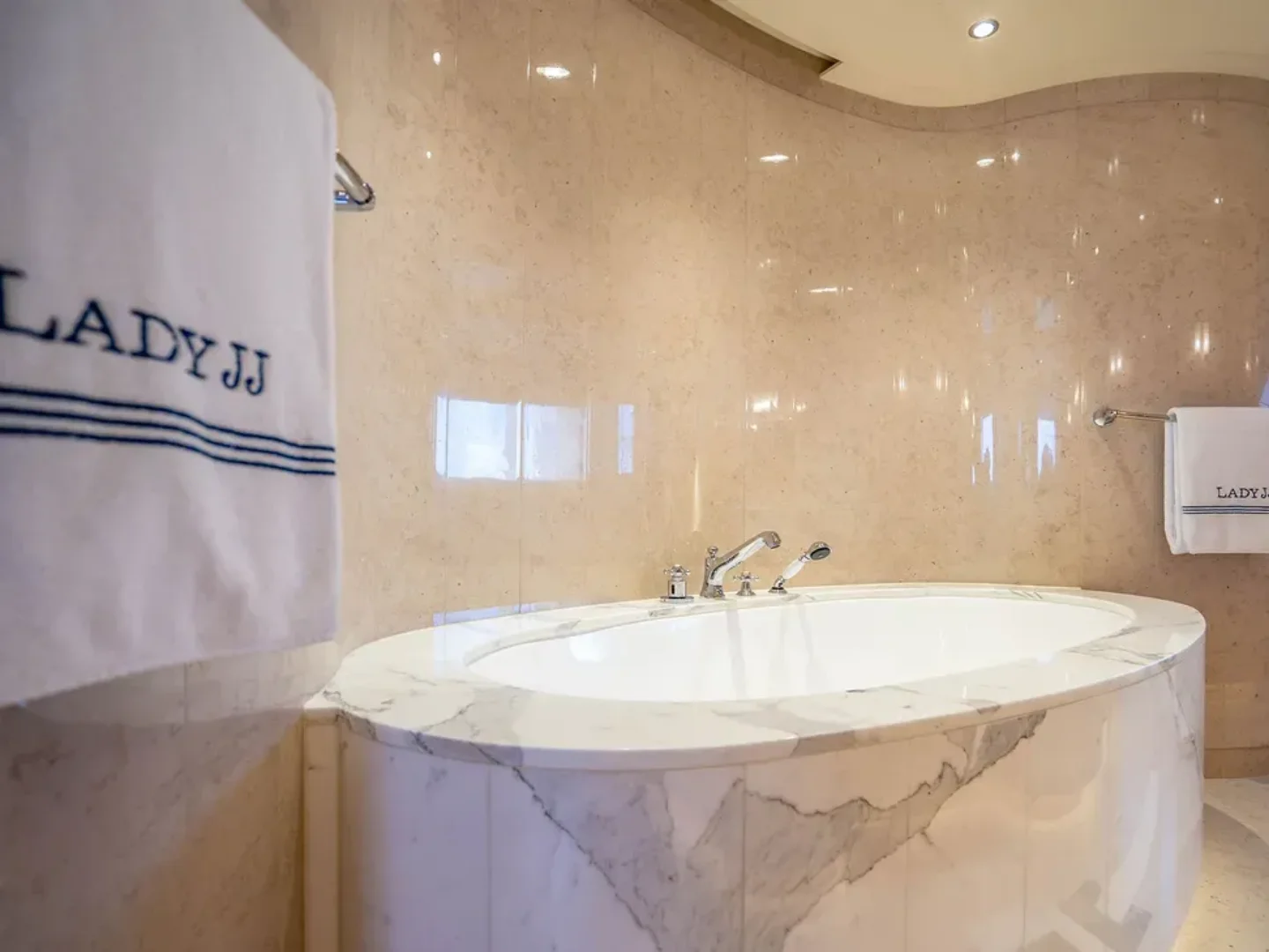 SOUTH | Heesen 180 - Photo 24