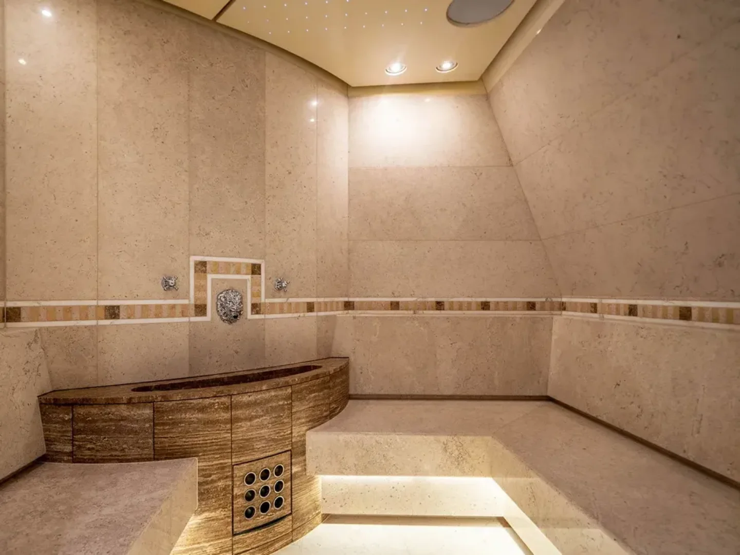 SOUTH | Heesen 180 - Photo 16