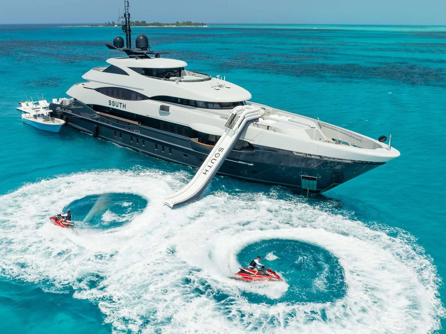 SOUTH | Heesen 180