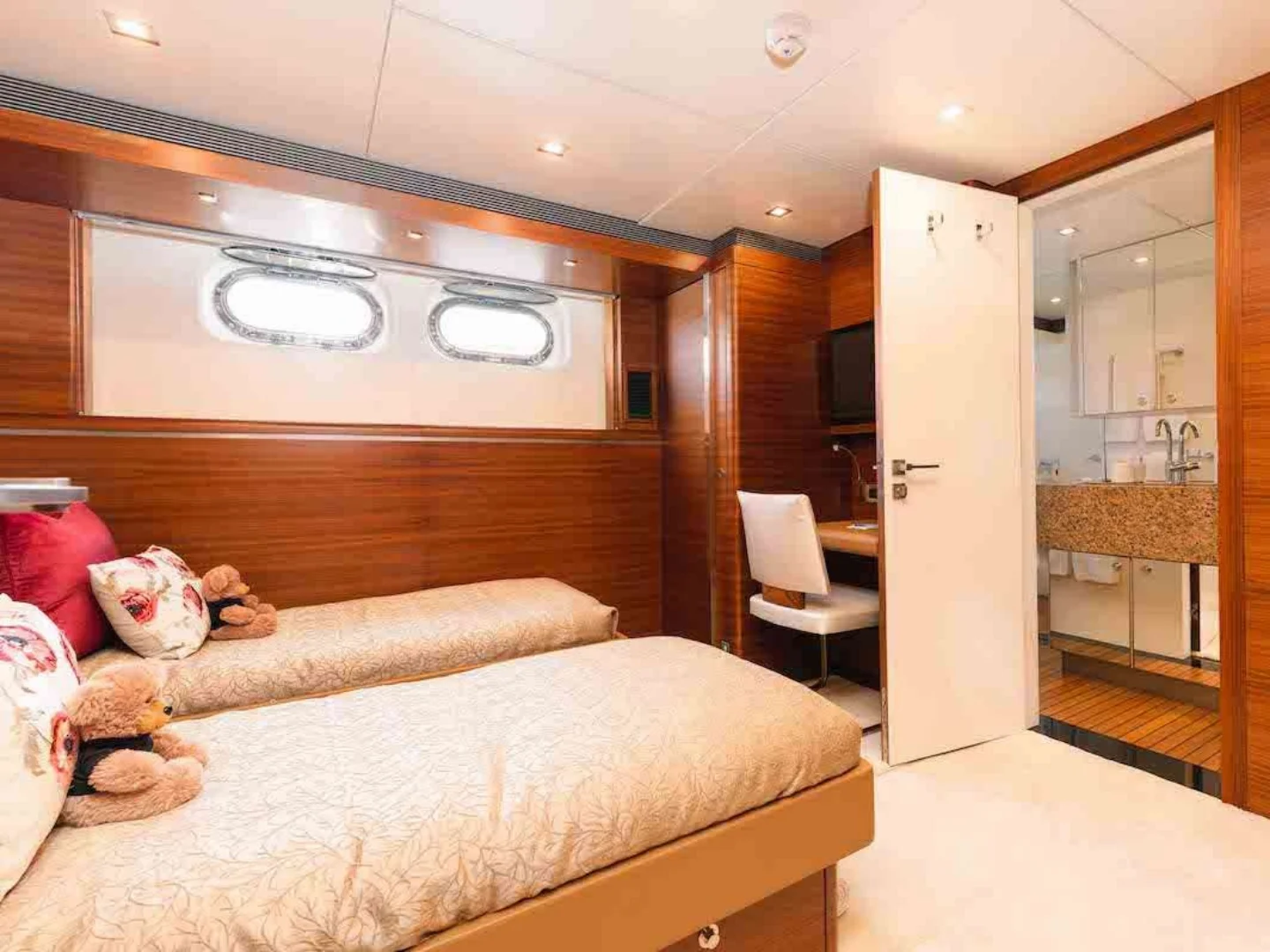 SEA AXIS | Heesen 125 - Photo 33