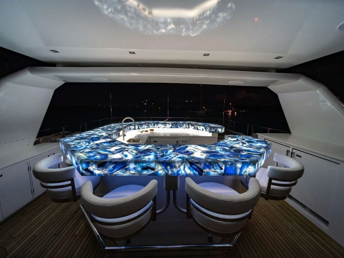SEA AXIS | Heesen 125 - Photo 11