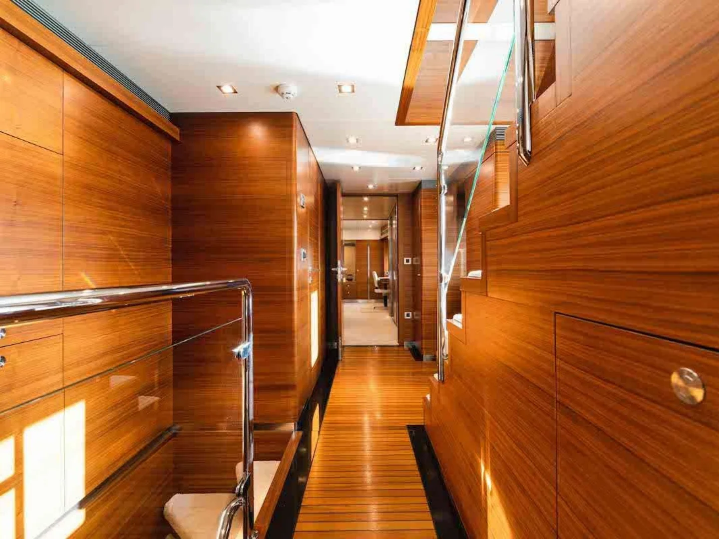 SEA AXIS | Heesen 125 - Photo 30