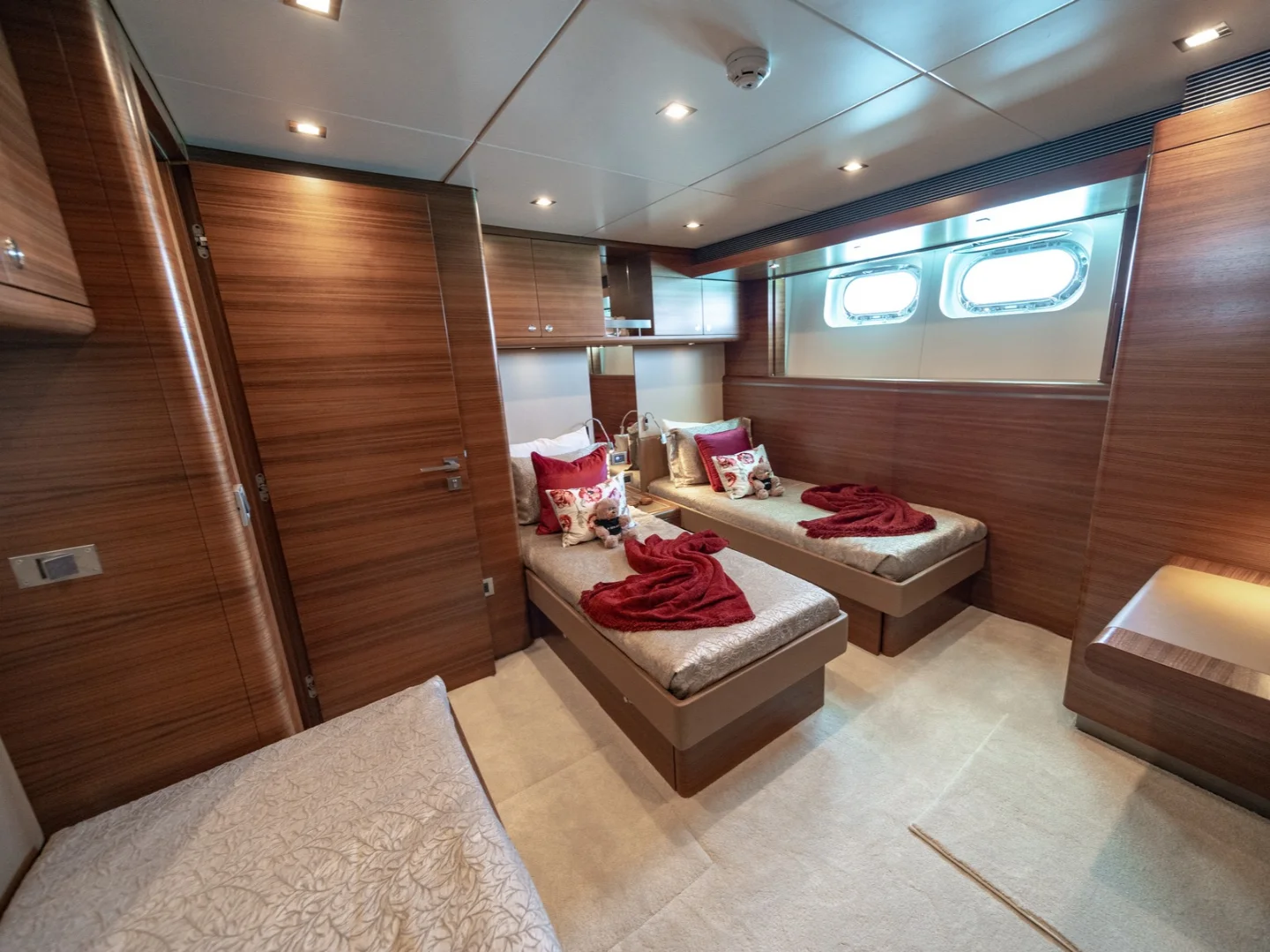 SEA AXIS | Heesen 125 - Photo 22