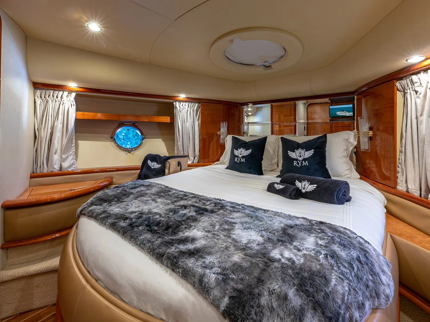 PRICELESS | Azimut 62 - Photo 59