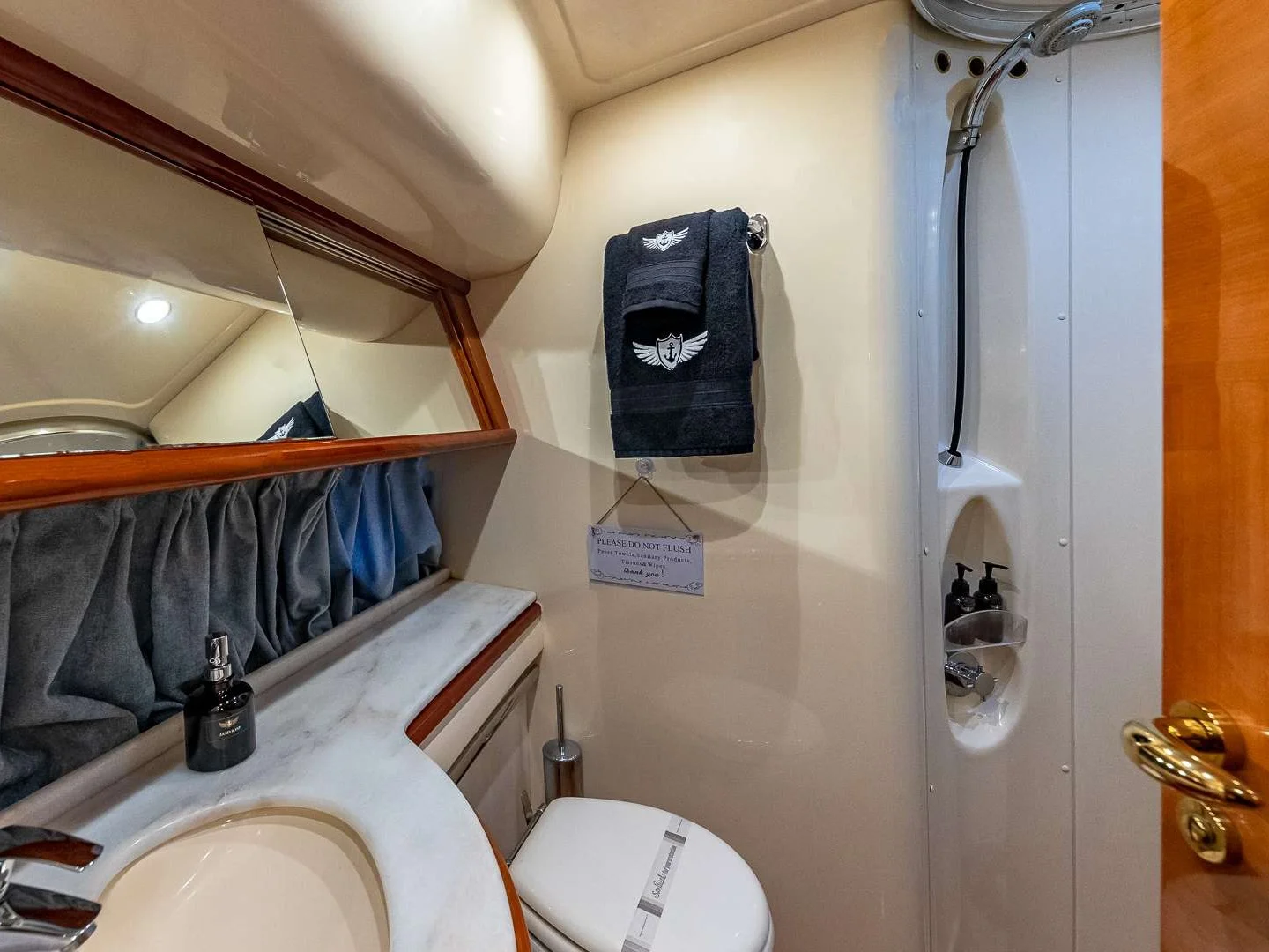 PRICELESS | Azimut 62 - Photo 18
