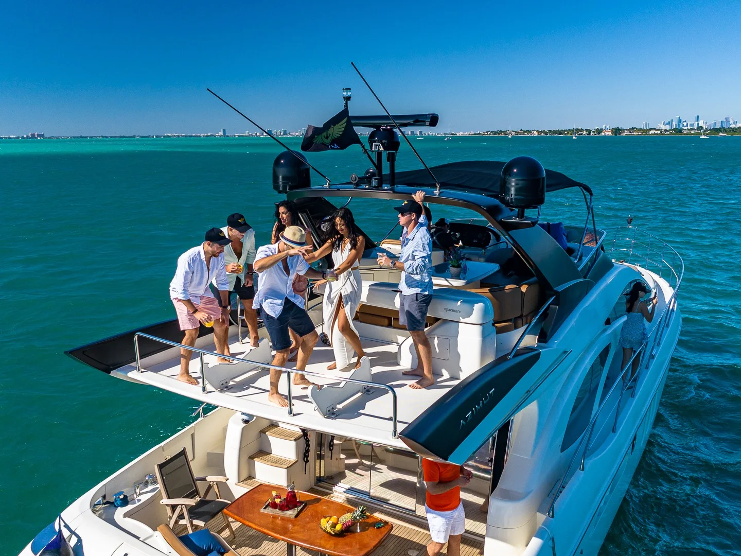 PRICELESS | Azimut 62 - Photo 22