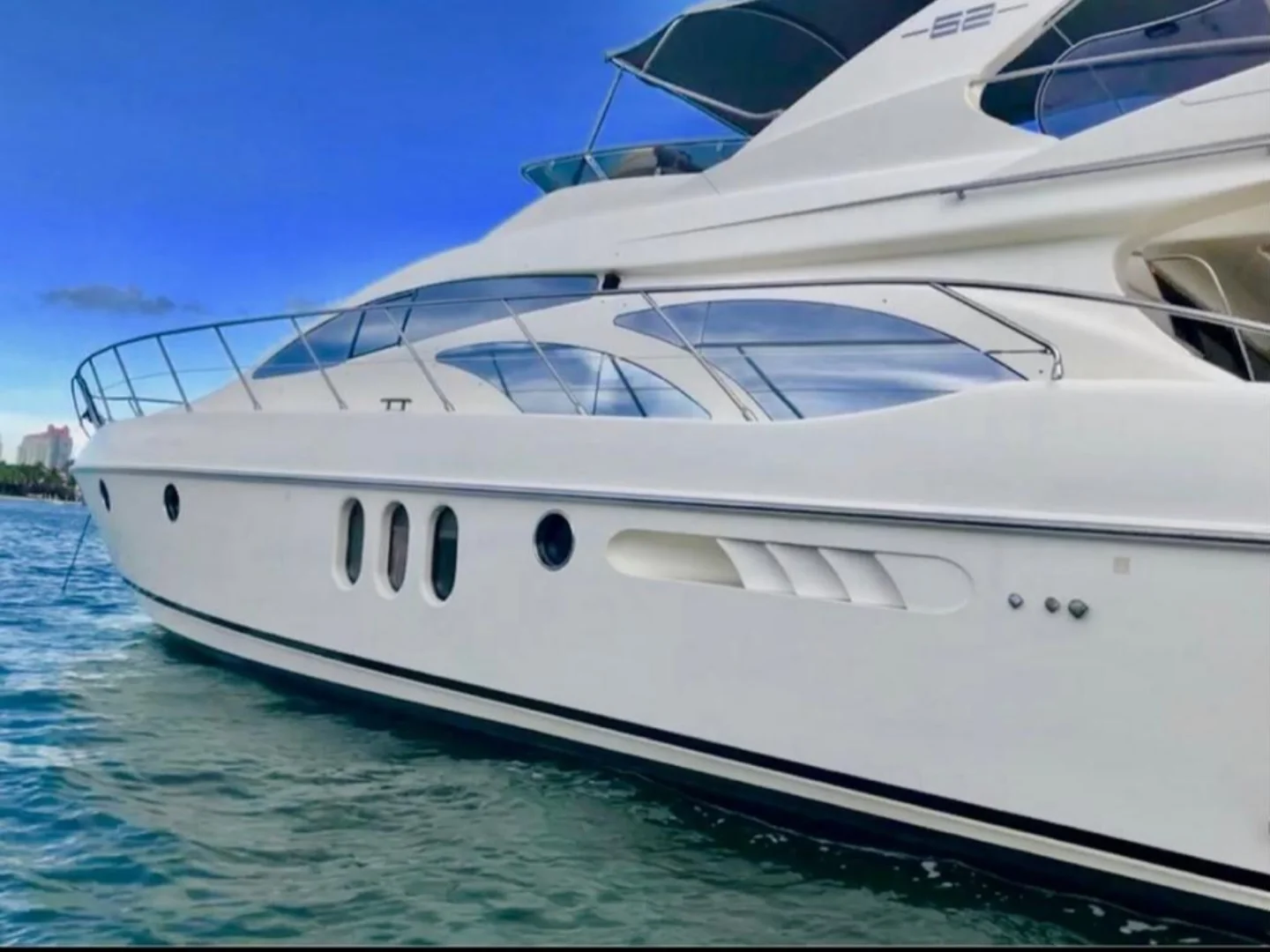 PRICELESS | Azimut 62 - Photo 60