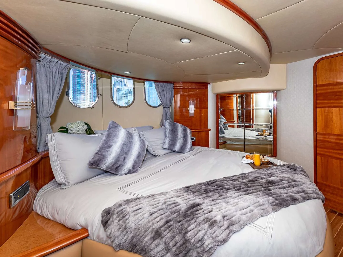 PRICELESS | Azimut 62 - Photo 15