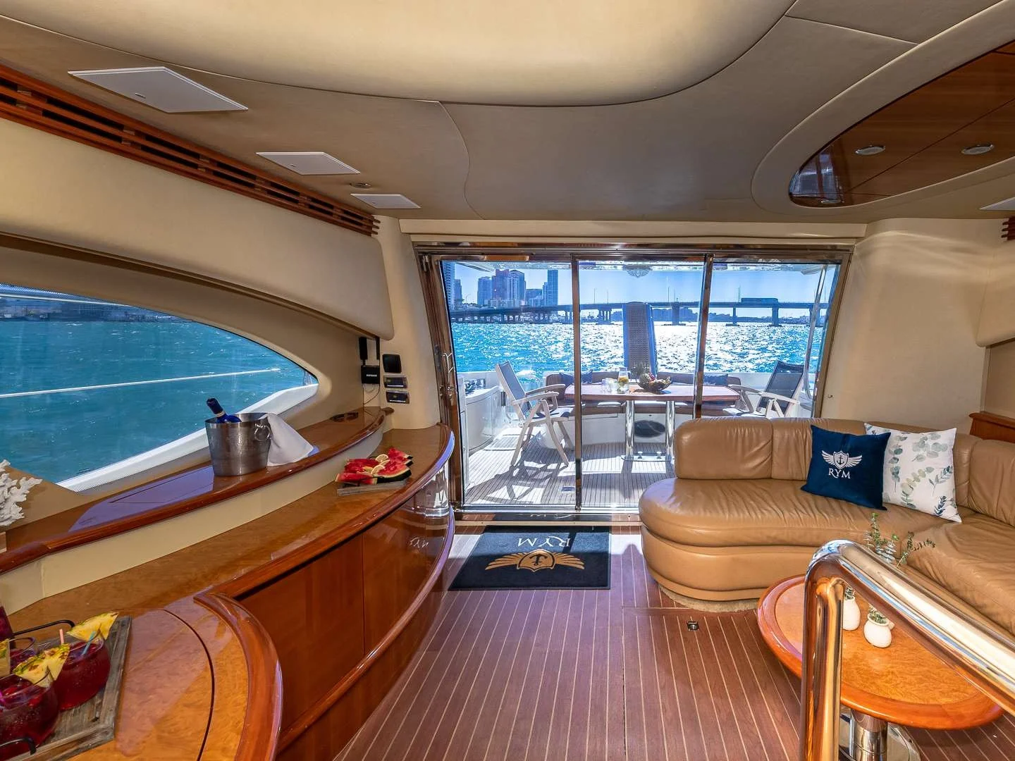 PRICELESS | Azimut 62 - Photo 13