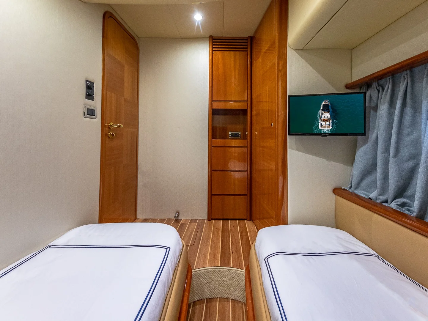 PRICELESS | Azimut 62 - Photo 53