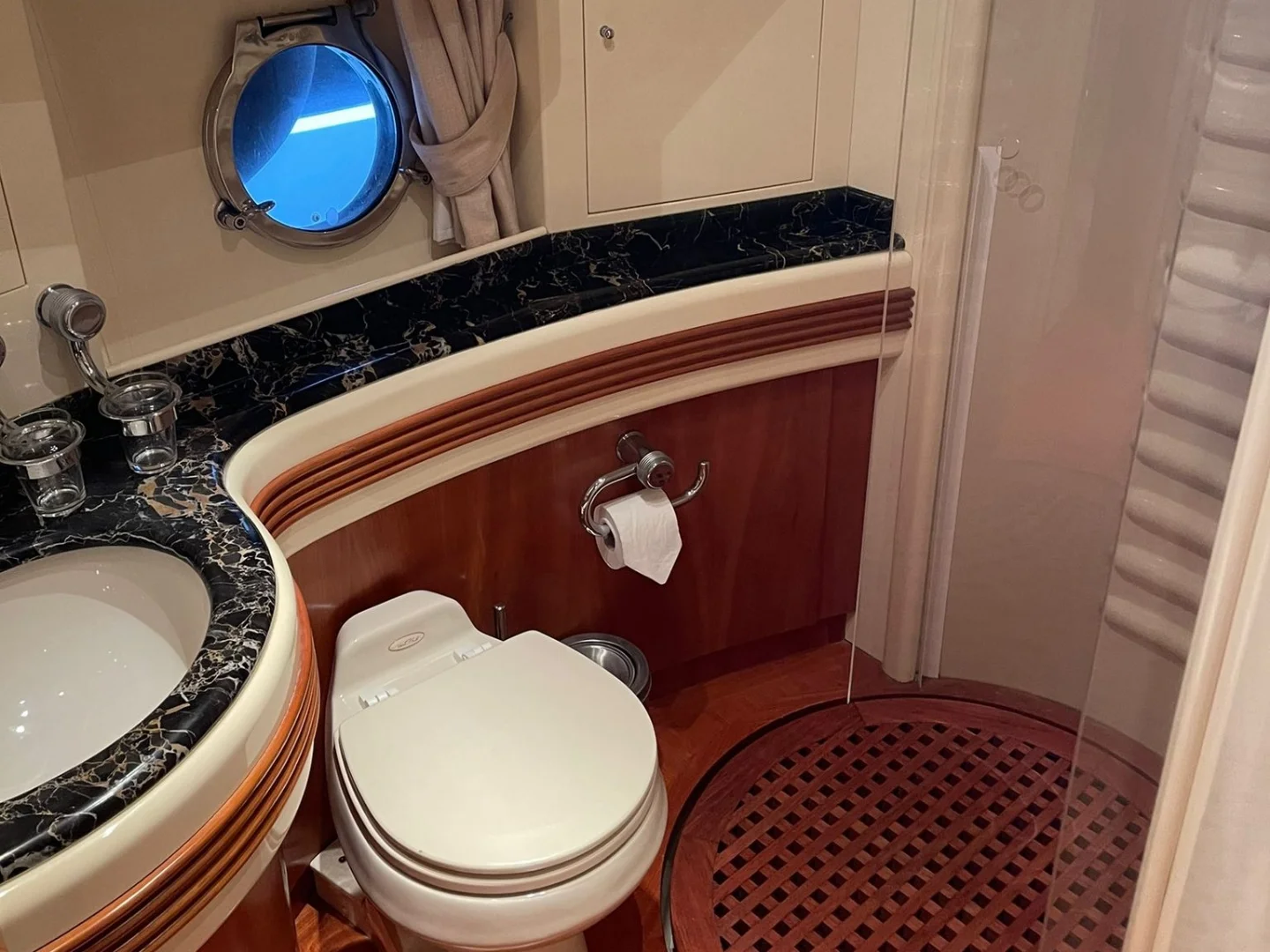 For Sale Azimut 80 Yacht Carat 2003 - Photo 10