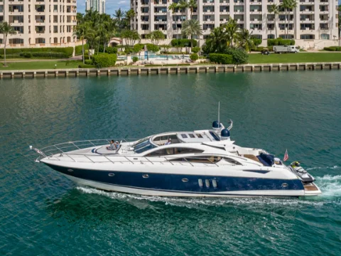 MY Aquaholic | Sunseeker 75 | Yacht Charter Bahamas