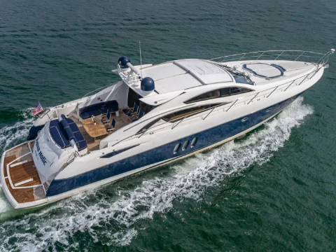 MY Aquaholic | Sunseeker 75 | Yacht Charter Bahamas