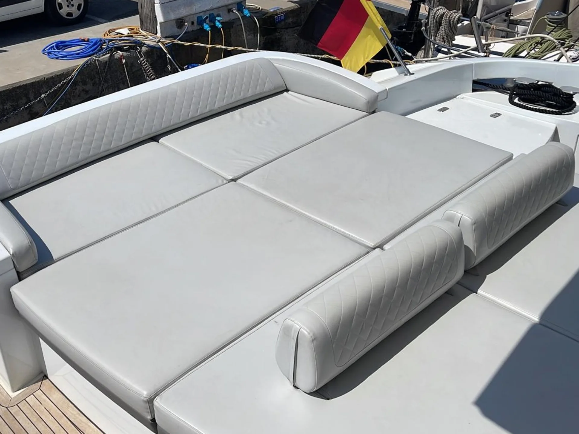Azimut 68 S of 2007 for Sale - Photo 3