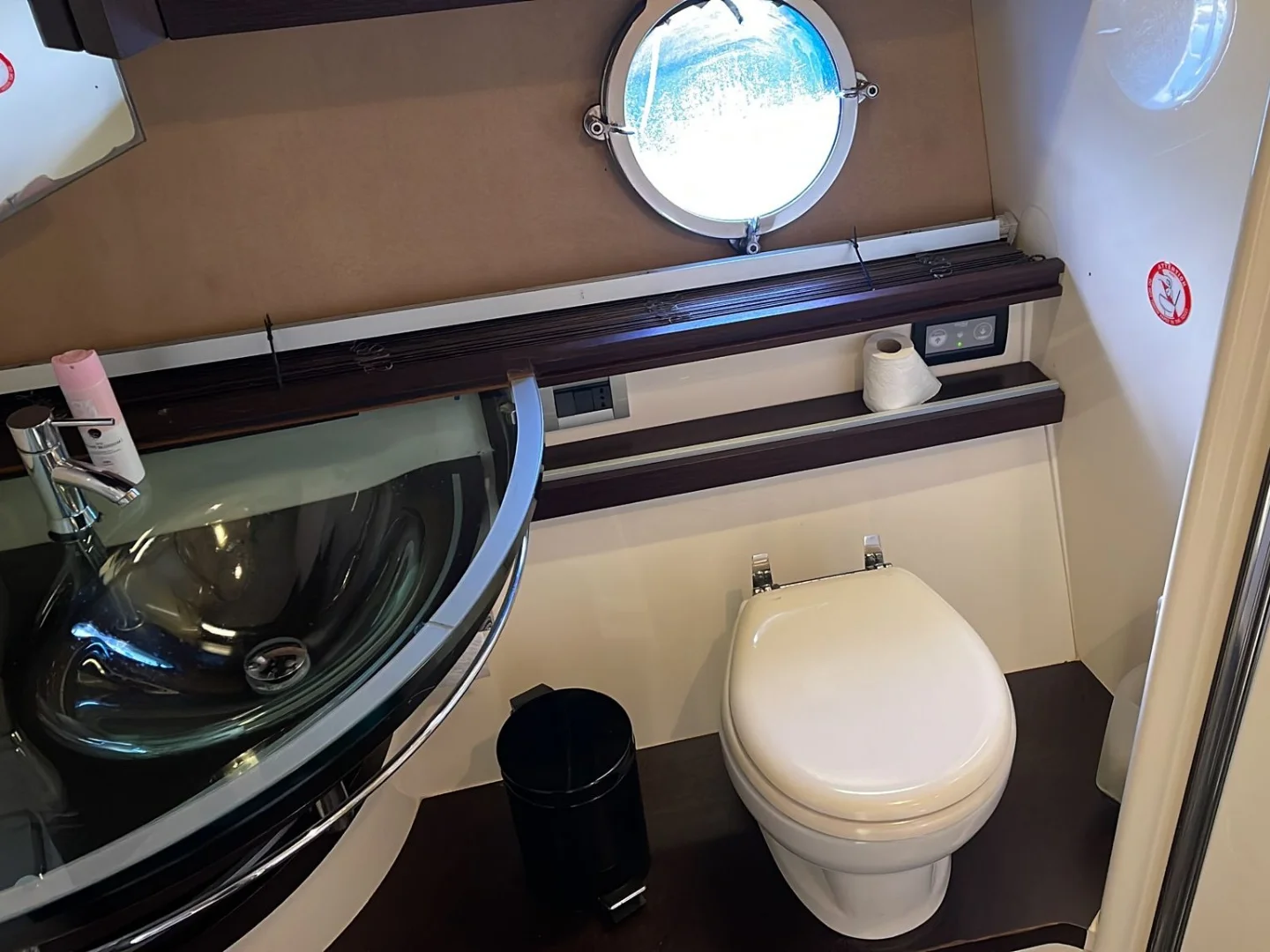 Azimut 68 S of 2007 for Sale - Photo 24