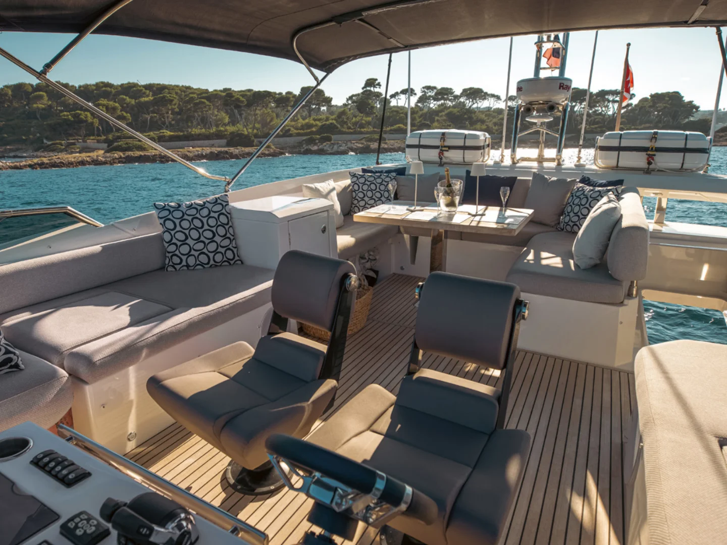 APOLLONIA | Prestige 680S - Photo 14