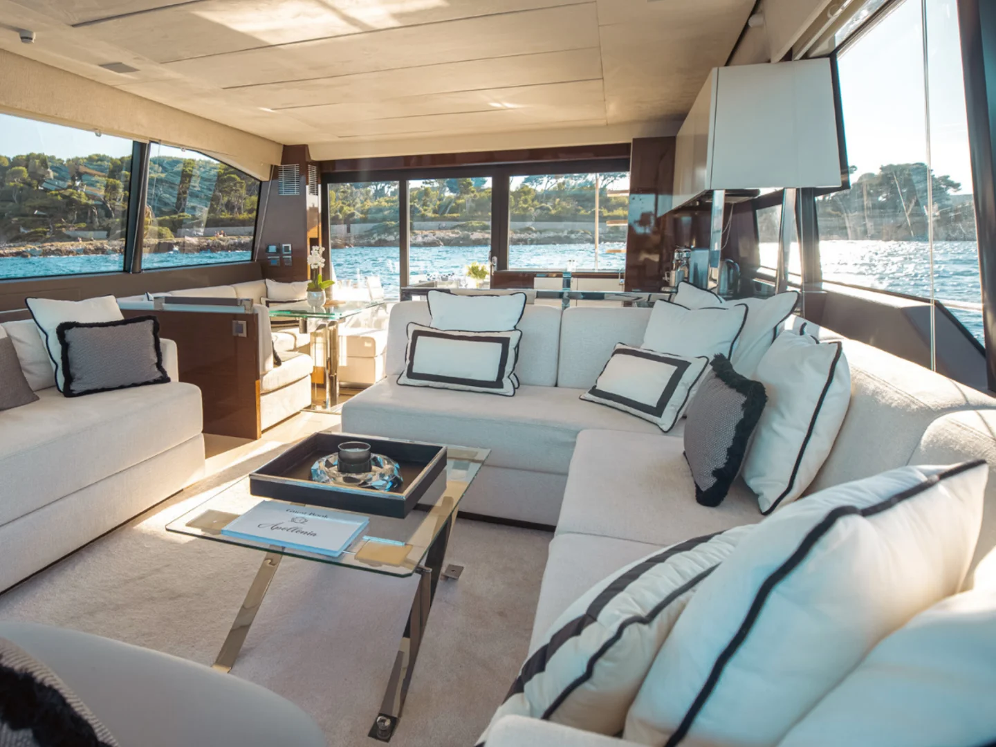 APOLLONIA | Prestige 680S - Photo 18