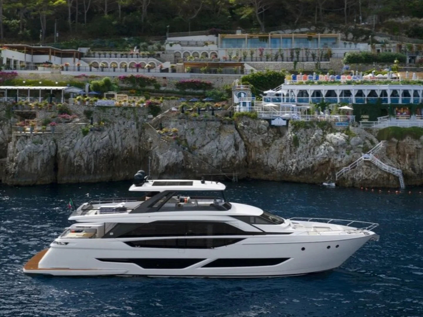 VITTORIA | Ferretti 860 - Photo 14