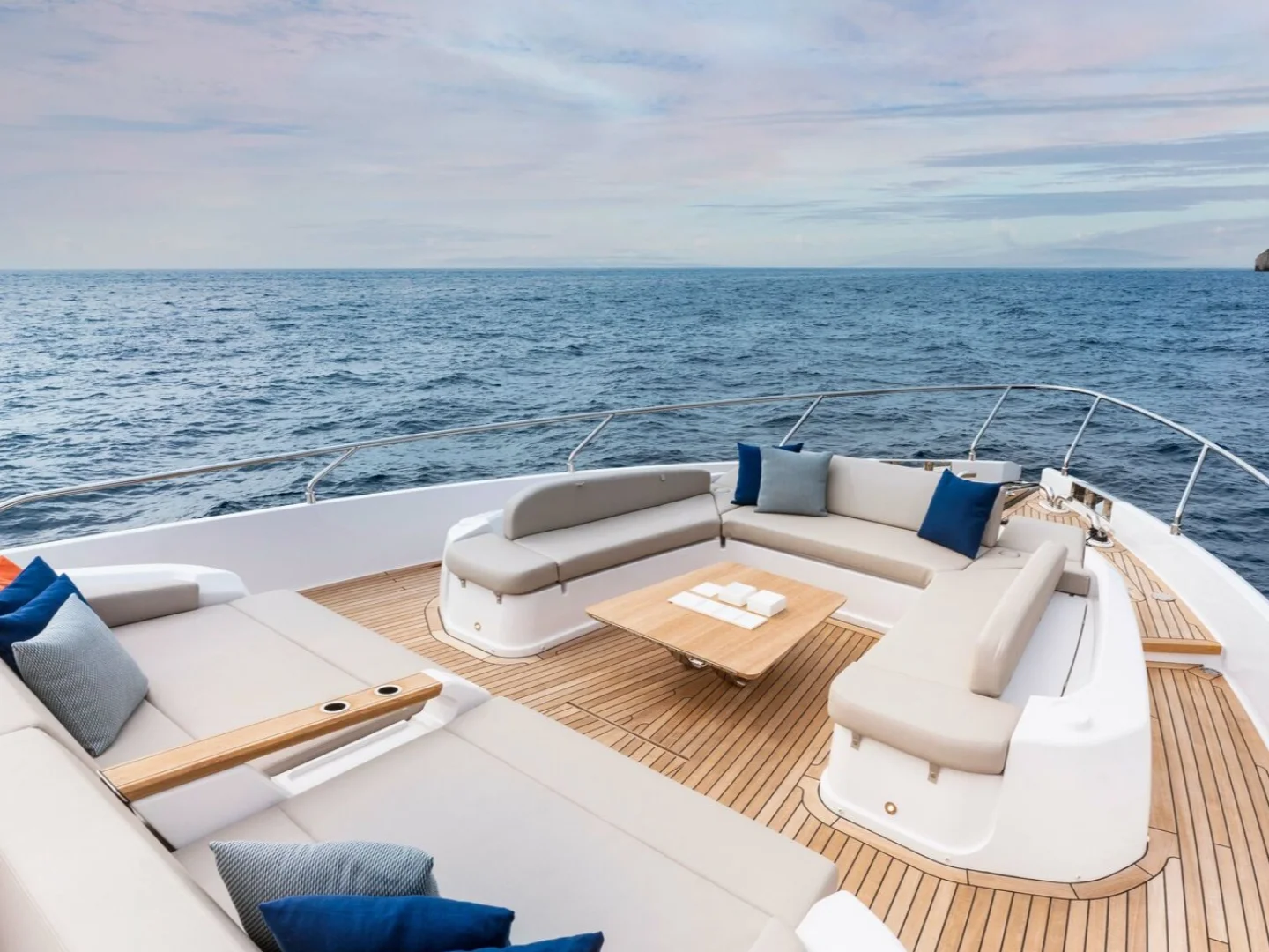 VITTORIA | Ferretti 860 - Photo 17