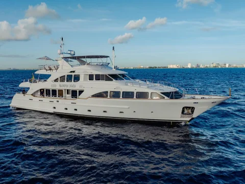 MY Mamma Mia | Benetti 120 | Yacht Charter Bahamas