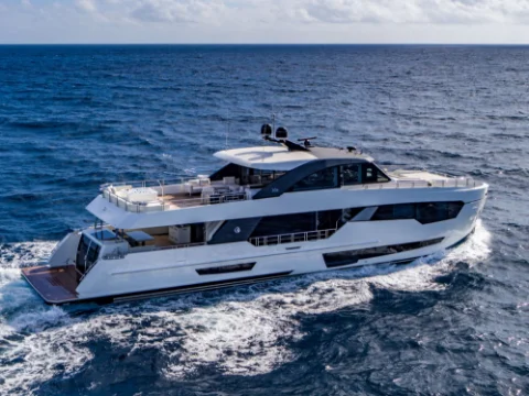 MY O | Ocean Alexander 30R | Yacht Charter Palm Beach