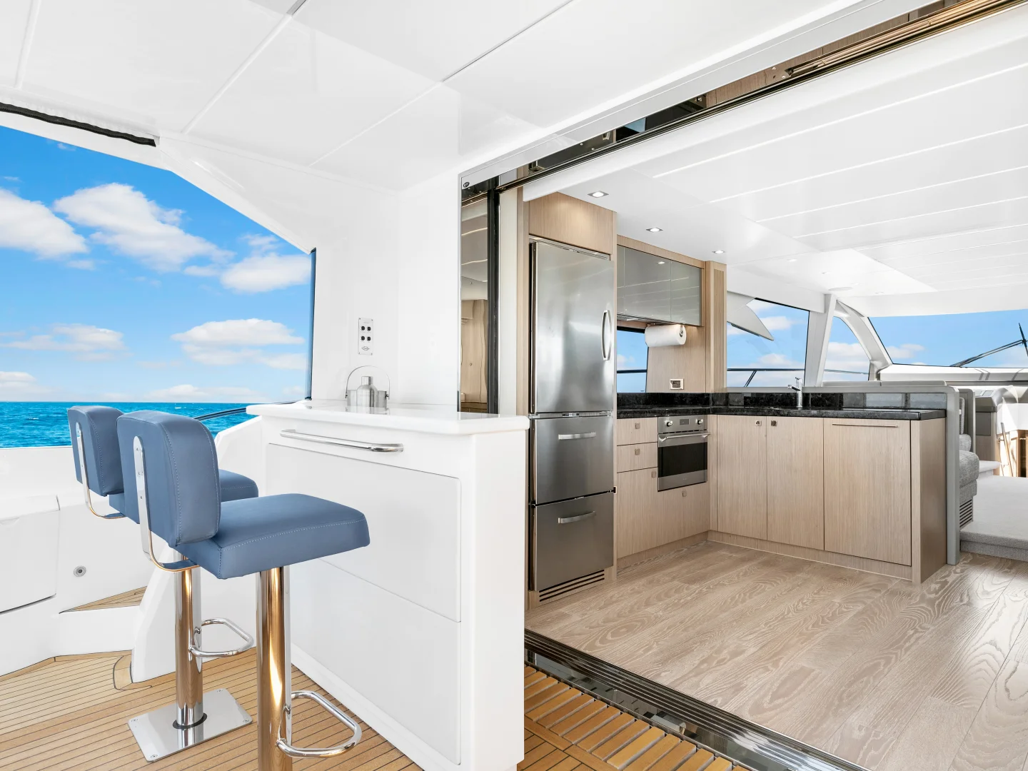 DONE DEAL | Sunseeker Manhattan 68 - Photo 31