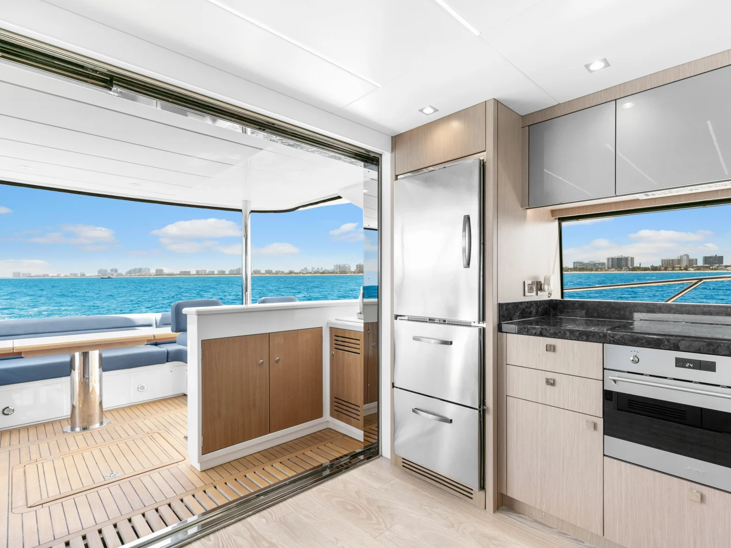 DONE DEAL | Sunseeker Manhattan 68 - Photo 27