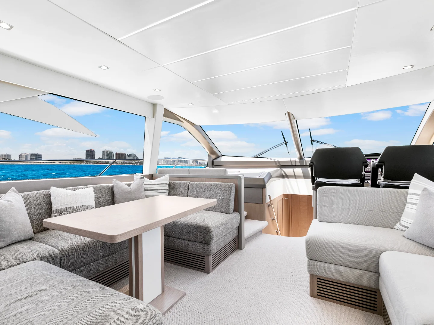 DONE DEAL | Sunseeker Manhattan 68 - Photo 37