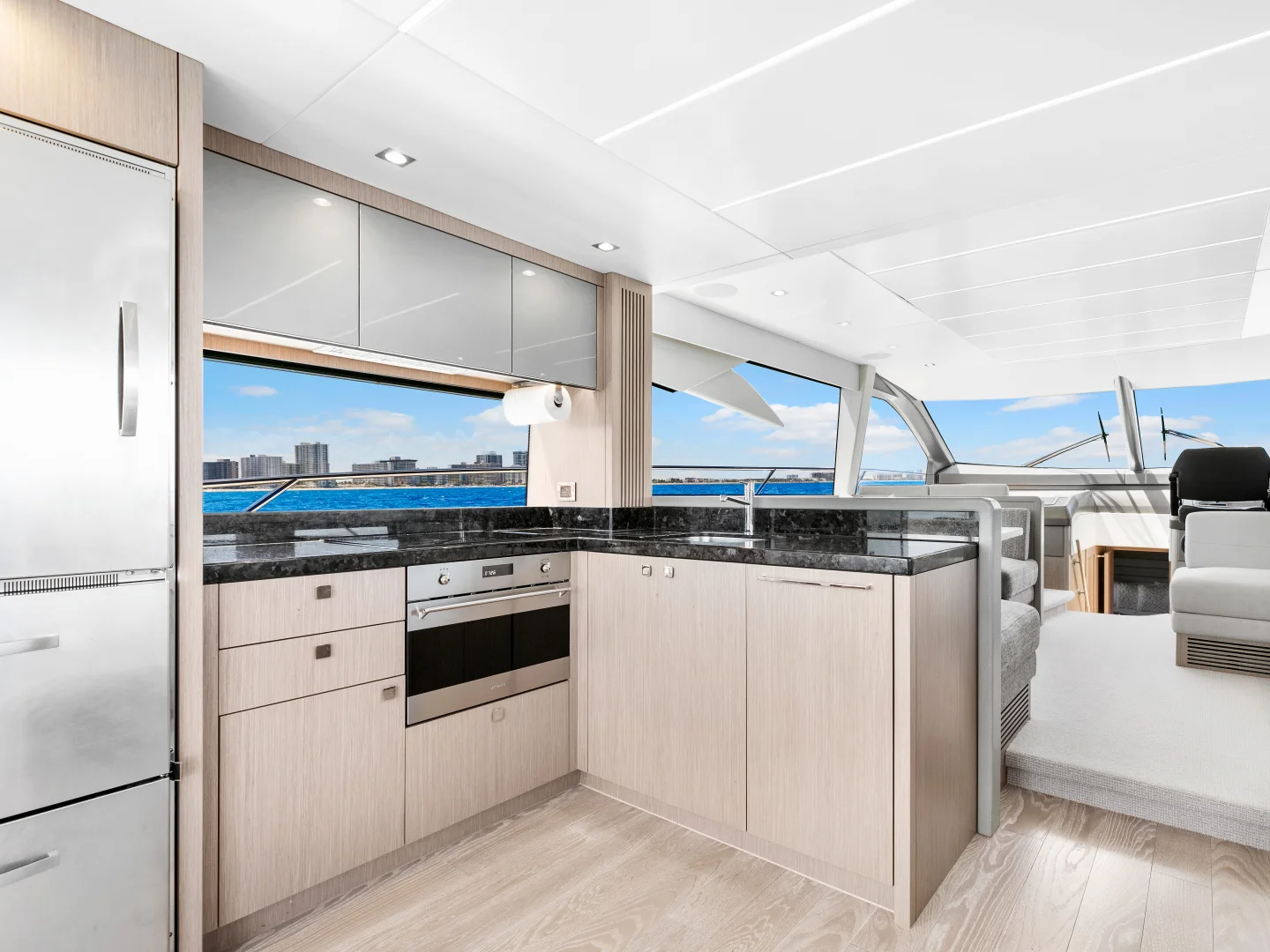 DONE DEAL | Sunseeker Manhattan 68 - Photo 28
