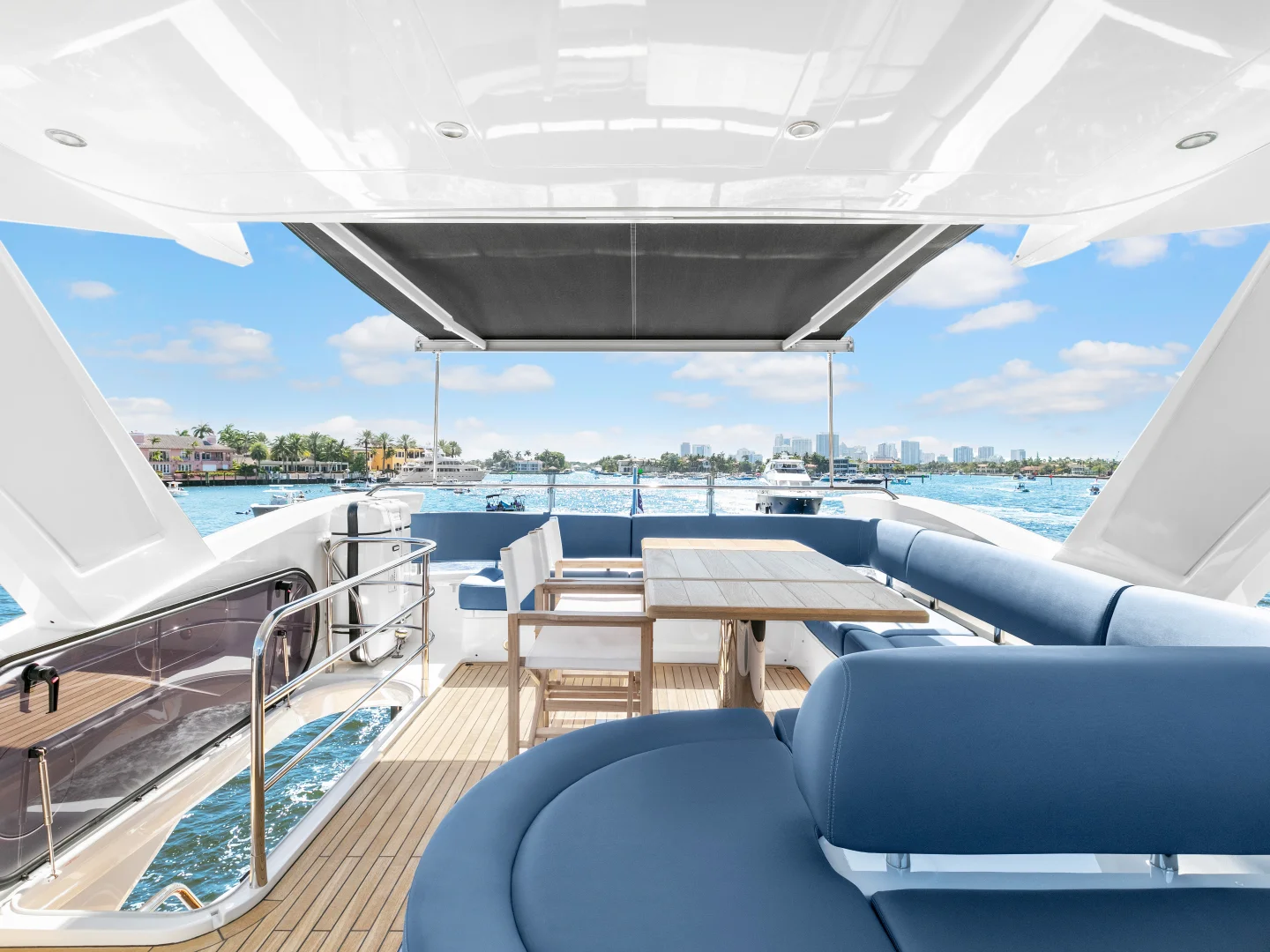 DONE DEAL | Sunseeker Manhattan 68 - Photo 47