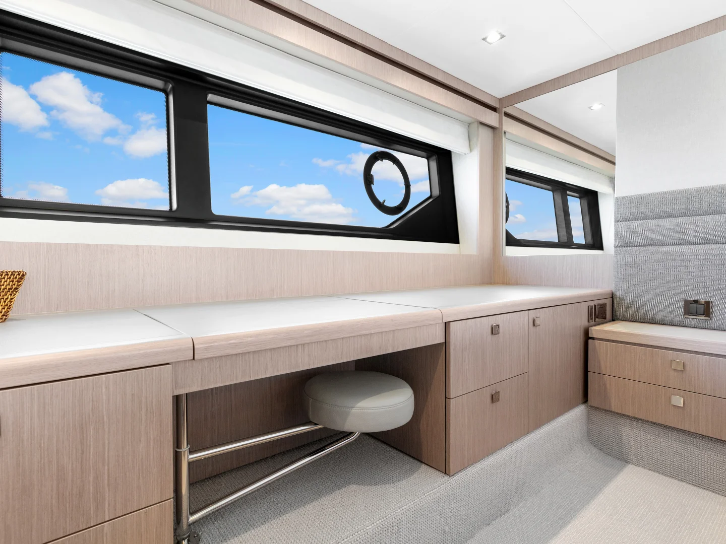 DONE DEAL | Sunseeker Manhattan 68 - Photo 42