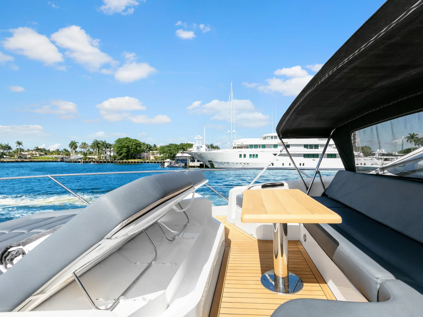DONE DEAL | Sunseeker Manhattan 68 - Photo 18
