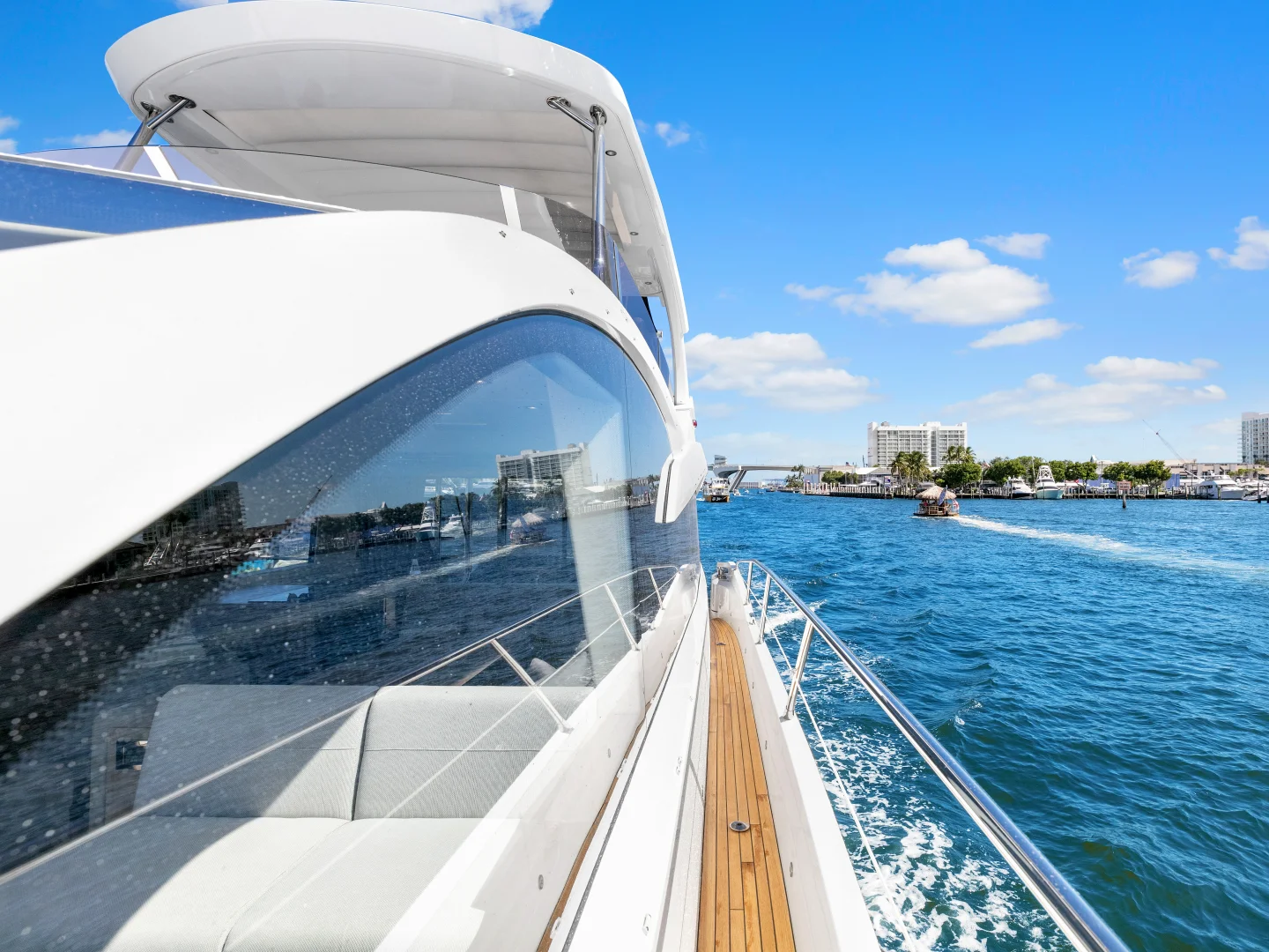 DONE DEAL | Sunseeker Manhattan 68 - Photo 44