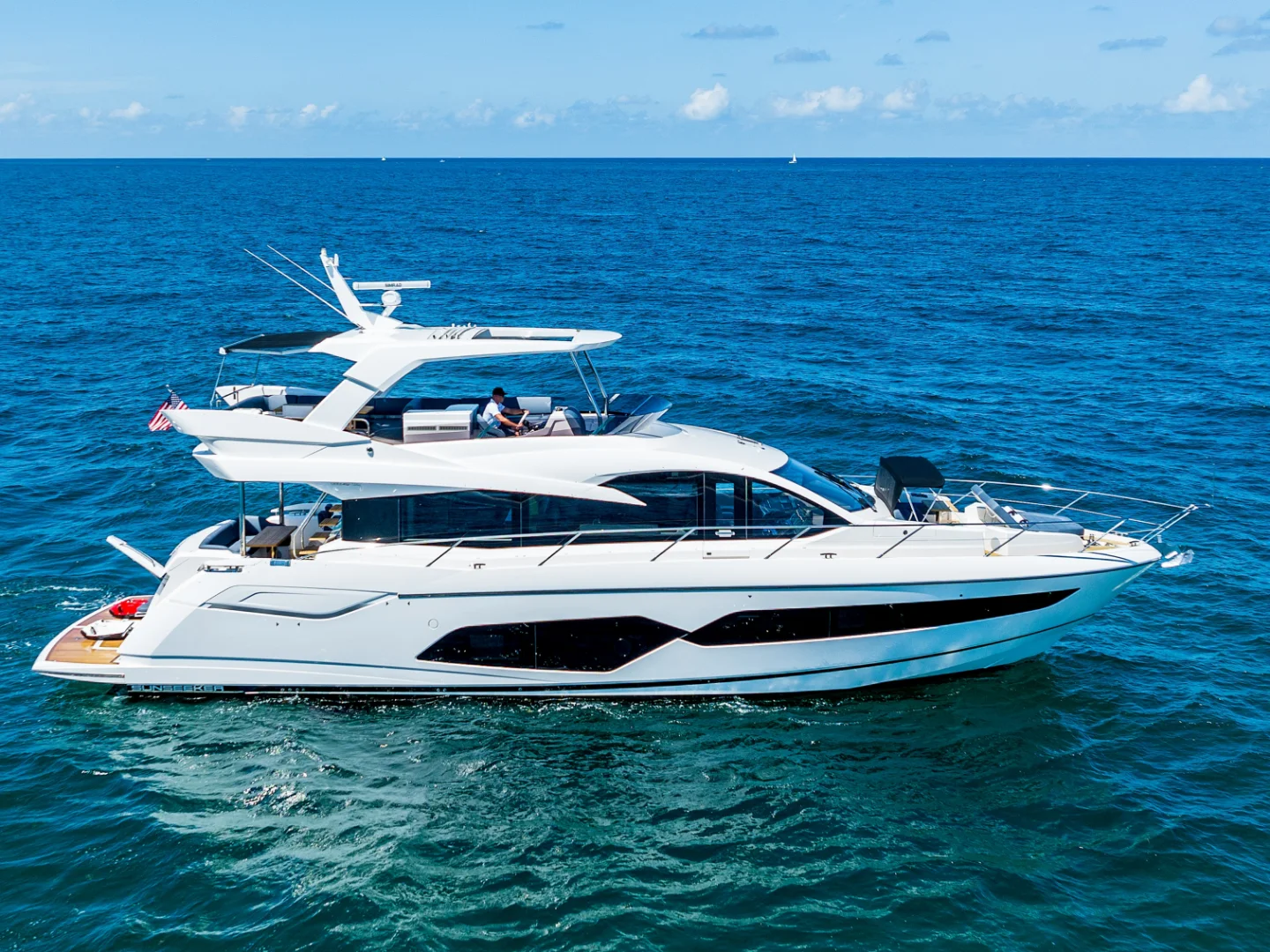 DONE DEAL | Sunseeker Manhattan 68 - Photo 2