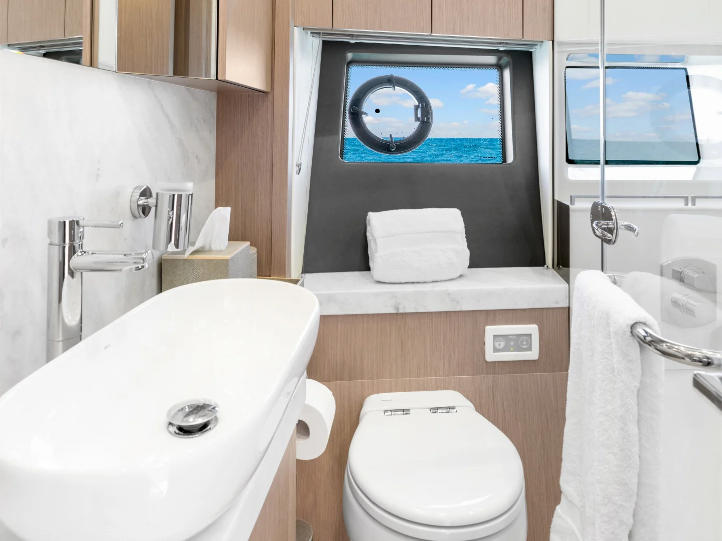 DONE DEAL | Sunseeker Manhattan 68 - Photo 23