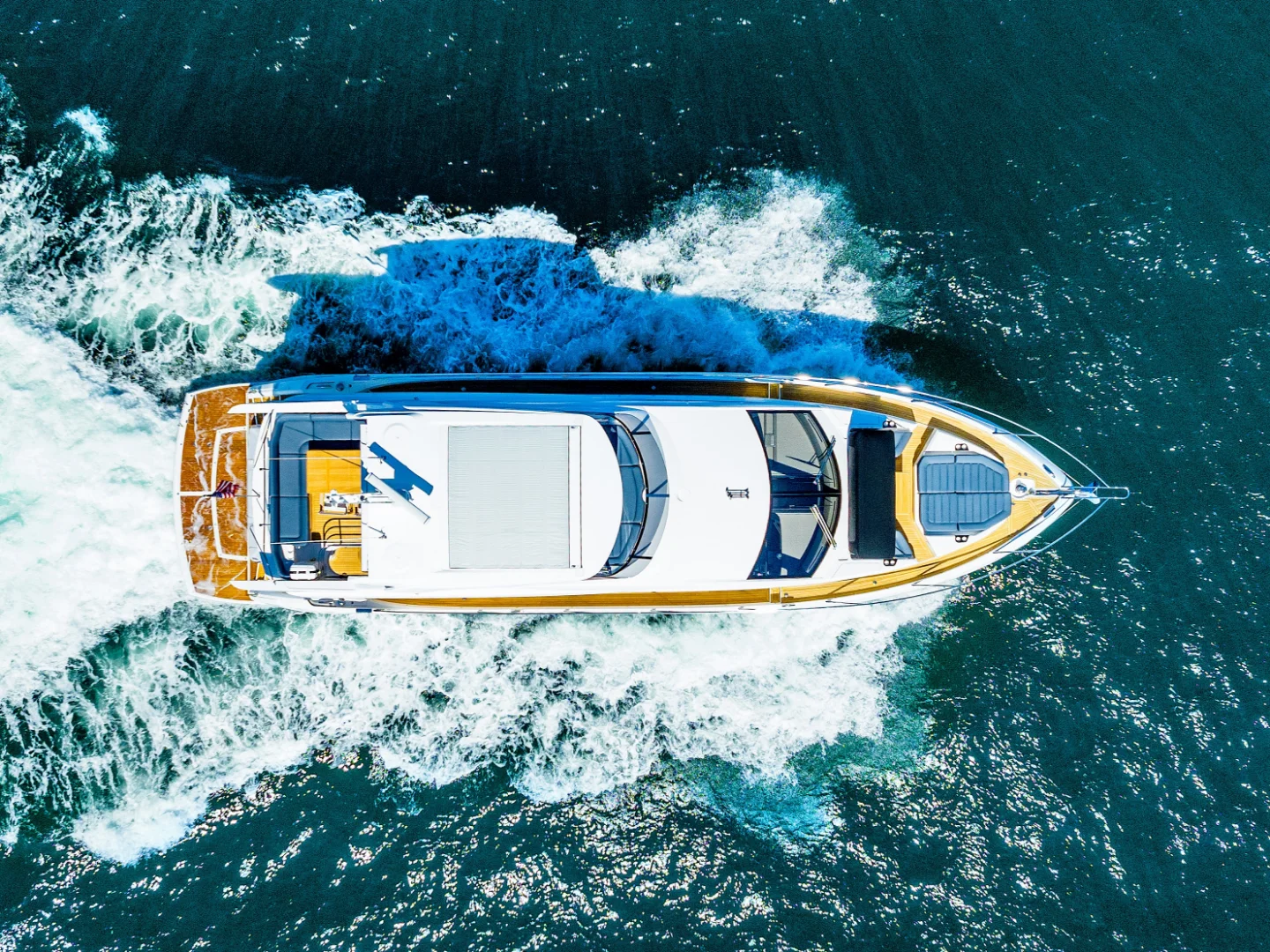 DONE DEAL | Sunseeker Manhattan 68 - Photo 11