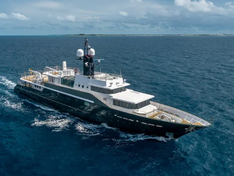 MY Highlander | Feadship 162 | Yacht Charter Bahamas