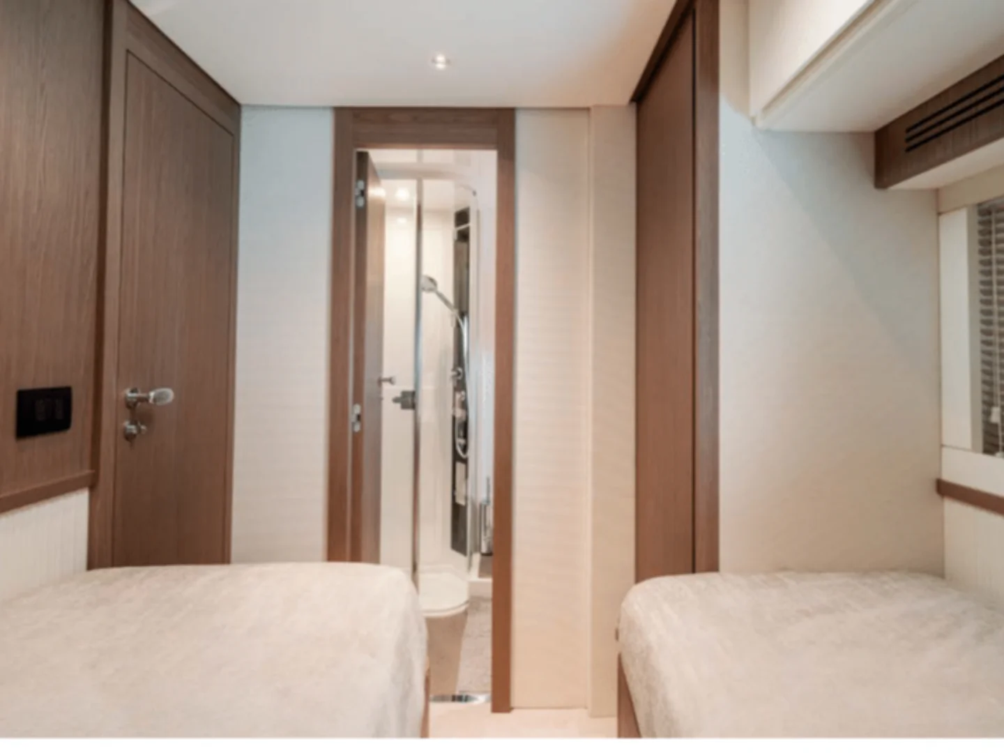 SOUL | Azimut Magellano 66  - Photo 40