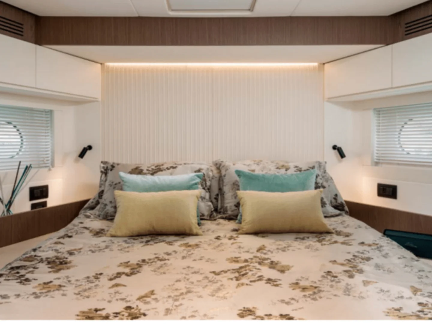 SOUL | Azimut Magellano 66  - Photo 34
