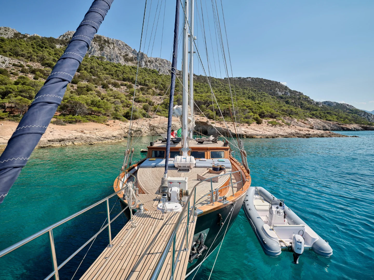 MYRA | Scooner 90 - Photo 19