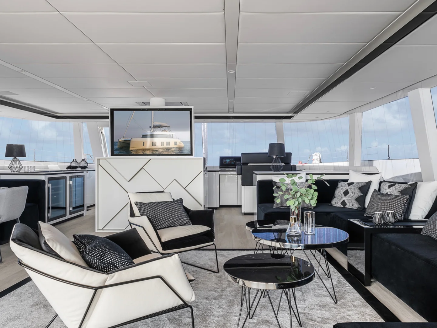 ABOVE & BEYOND | Sunreef 80 - Photo 12